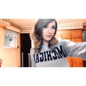 Meet your Posher, Briana